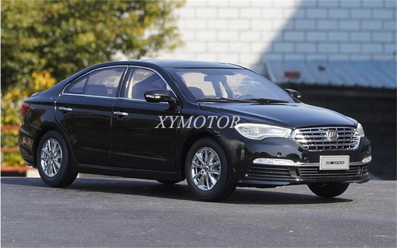 

1/18 For LIFAN 820 Diecast Metal Model Car Toys Gifts Hobby Display White/Black Ornaments Collection