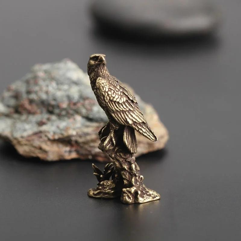 Brass Eagle Statue Vintage Simulated Animal Statue Home Office Desk Decor Ornament Metal Figure Props Toy Gift