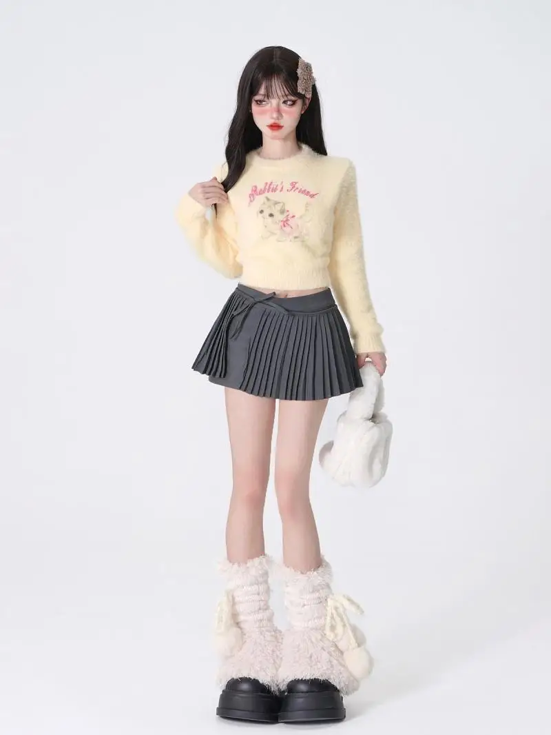 

Creamy yellow round neck short sweater for women 2024 winter new style waist fashionable shoulder design knitted sweater top