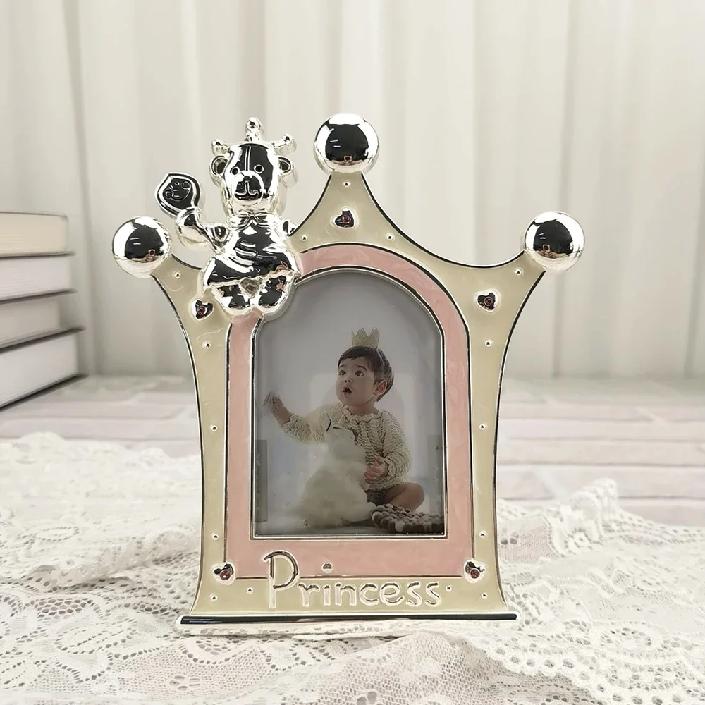 

Children's Metal Special Shaped Photo Frame Modern Simple Crown Cute Prince and Princess Photo Frames Baby First Birthday Gift