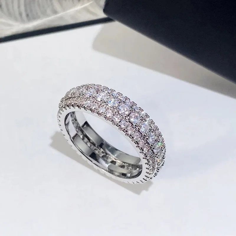 Fashion Silver Color Full Paved Dazzling Cubic Zirconia Rings for Women High Quality Light Luxury Metal Inlaid White Stones Ring