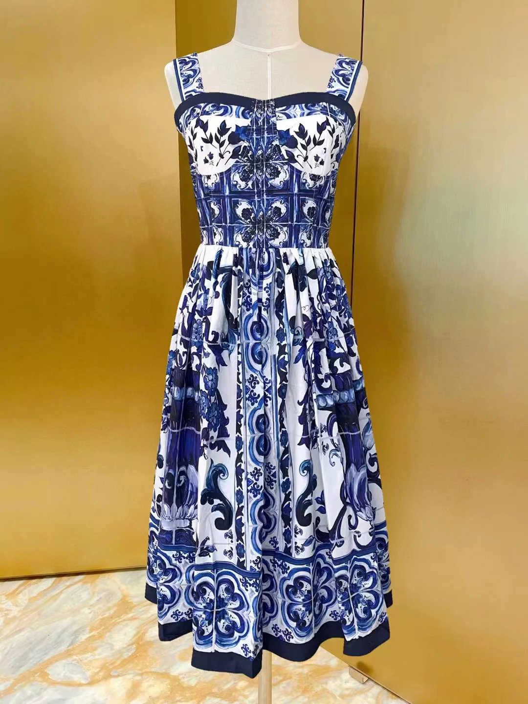 

High Quality 2023 Summer Women Fashion Runway Hot Sale Holiday Long Porcelain Print Dress Sleeveless Dresses