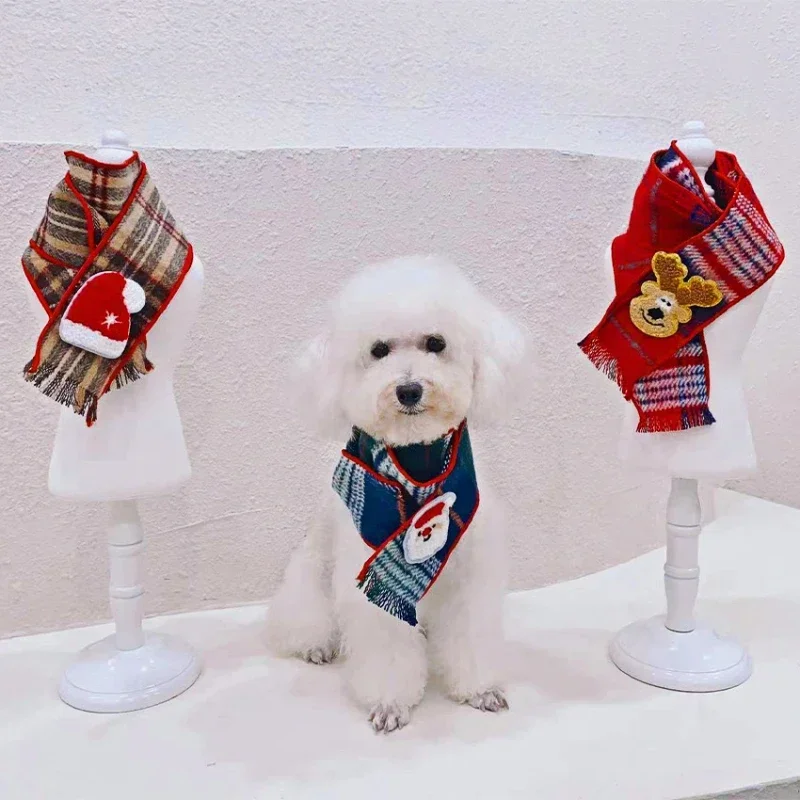 

New Fashion Christmas Pet Scarf Dog Dog Cat Classic Plaid Cartoon Scarf Decorative Ornaments Pomeranian Bears Dog Accessories