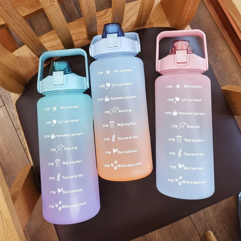 대용량 빨대 컵 휴대용 플라스틱 컵, 그라데이션 컬러 물병, 야외 스포츠 피트니스, 야외 식수, 2000ml