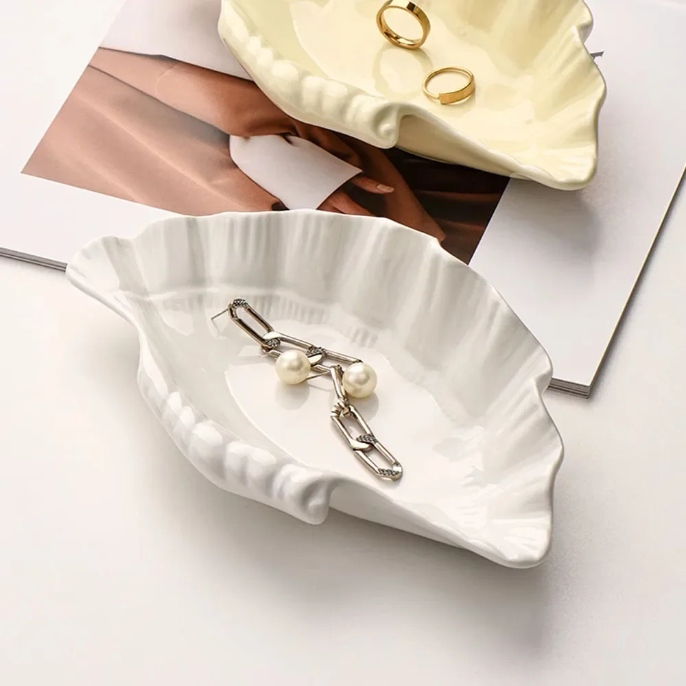 Nordic Ins Shell Shape Ceramic Plate Ornaments Living Room Bedroom Jewelry Storage Fruit Plate Crafts Birthday Gift Decoration 2