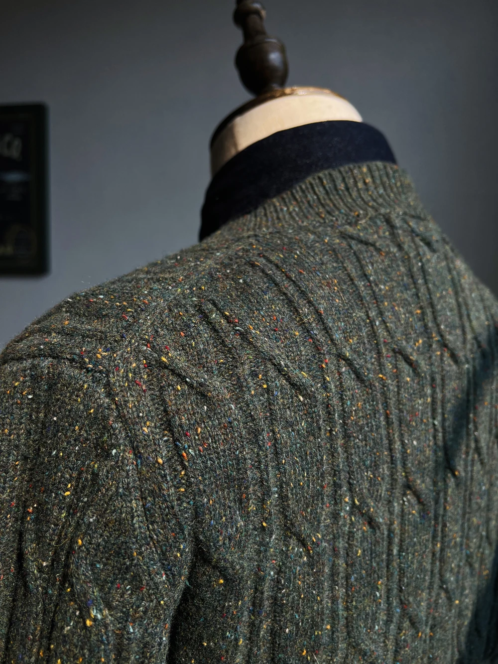 Tailor Brando Vintage V-Neck Aran Sweater 80% Australian Wool Knit Twisted Knit Pullover Sweater 5