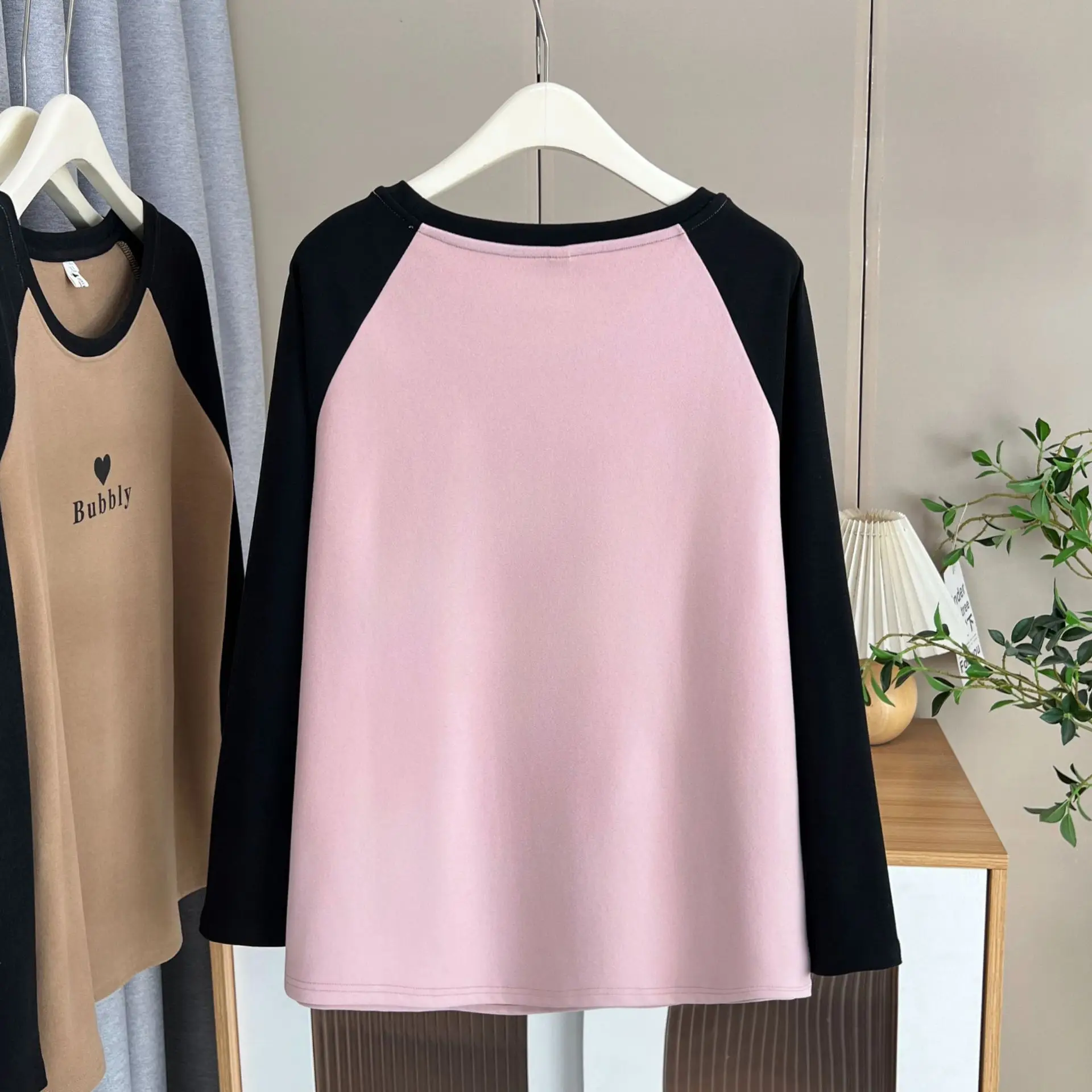 XXXXL Fashion Plus Size Women's T-Shirt Autumn Winter New Simple Color Block Printed Warm De Velvet long-sleeved Inner Top 2531