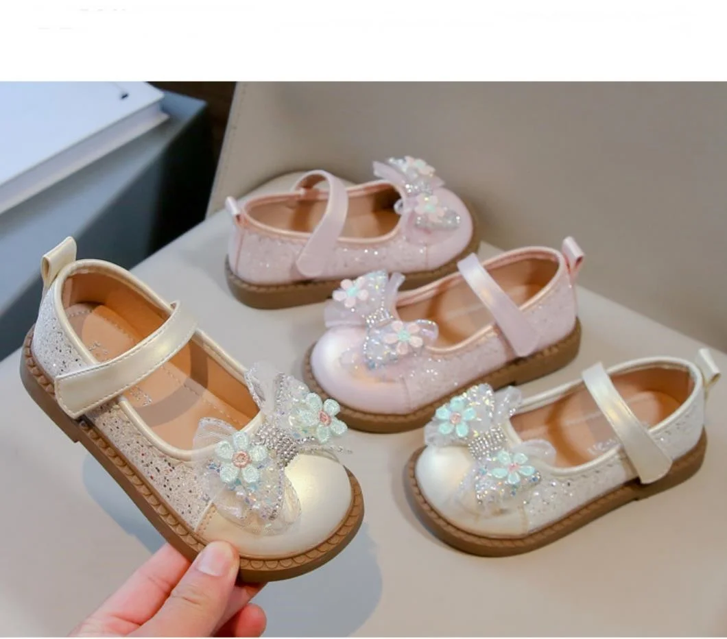 

Новинка, модные кожаные туфли для девочек, детские туфли принцессы в Корейском стиле с бантом и мелкими стразами, обувь для малышей, детей, танцевальные туфли на плоской подошве