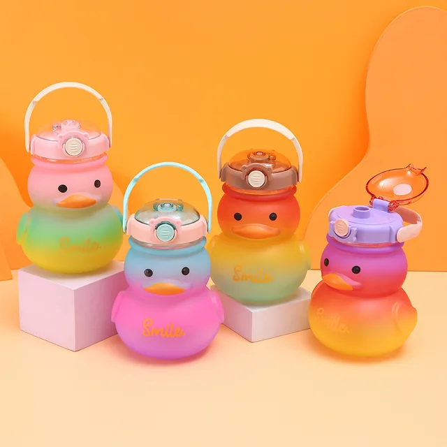 650ml Cute Water Bottle for Girls with Straw Portable Children's Kawaii Duck Kettle Summer Large Capacity Plastic Drinking Cup 2