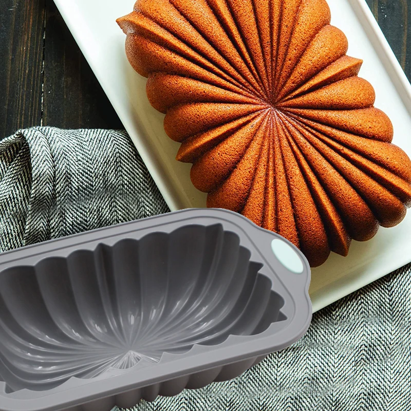 Classic Sized Bundts, Bakeware