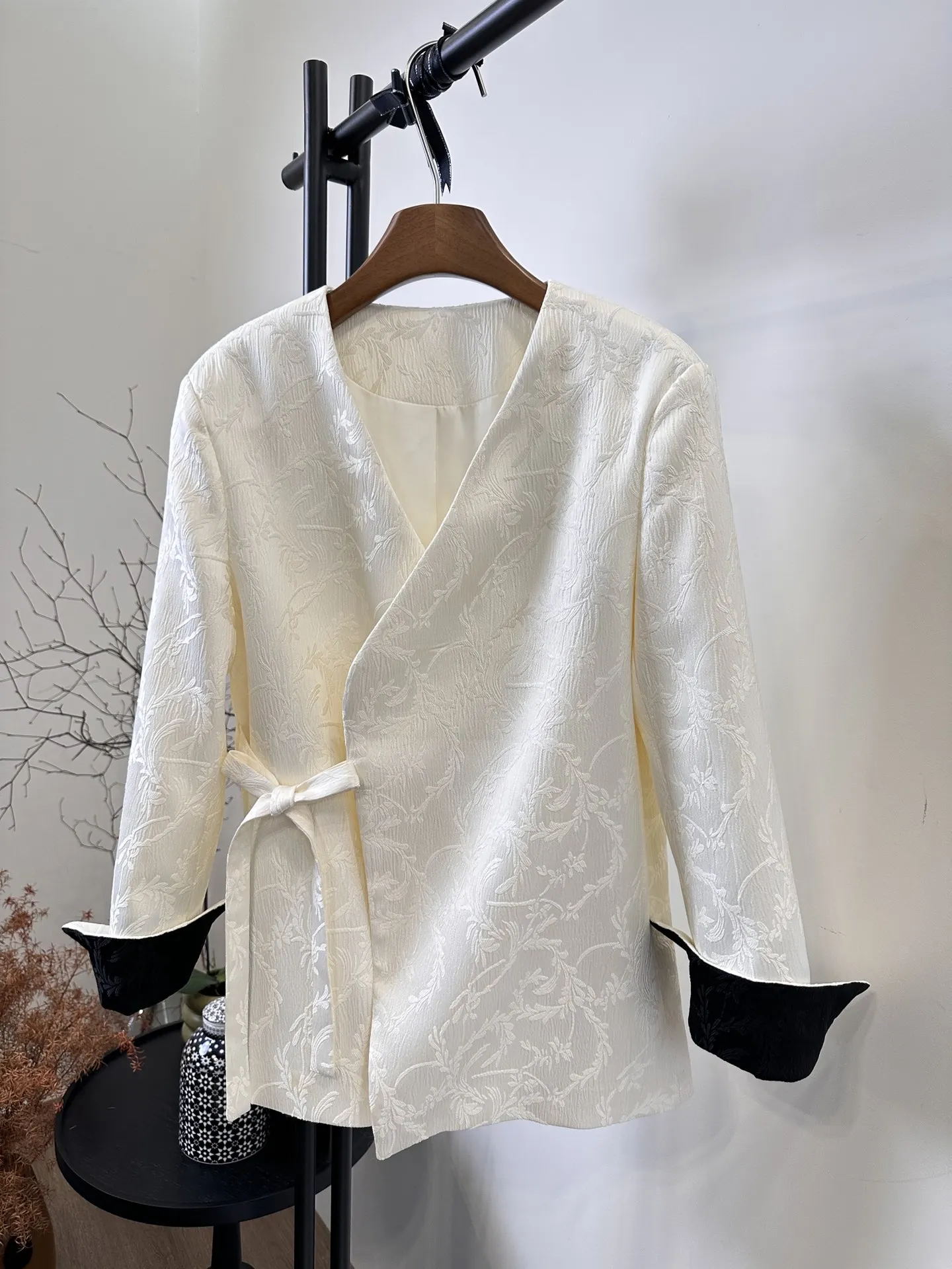

Jacket v-neck design fashion temperament Slim thin leisure versatile 2024 spring women's new hot