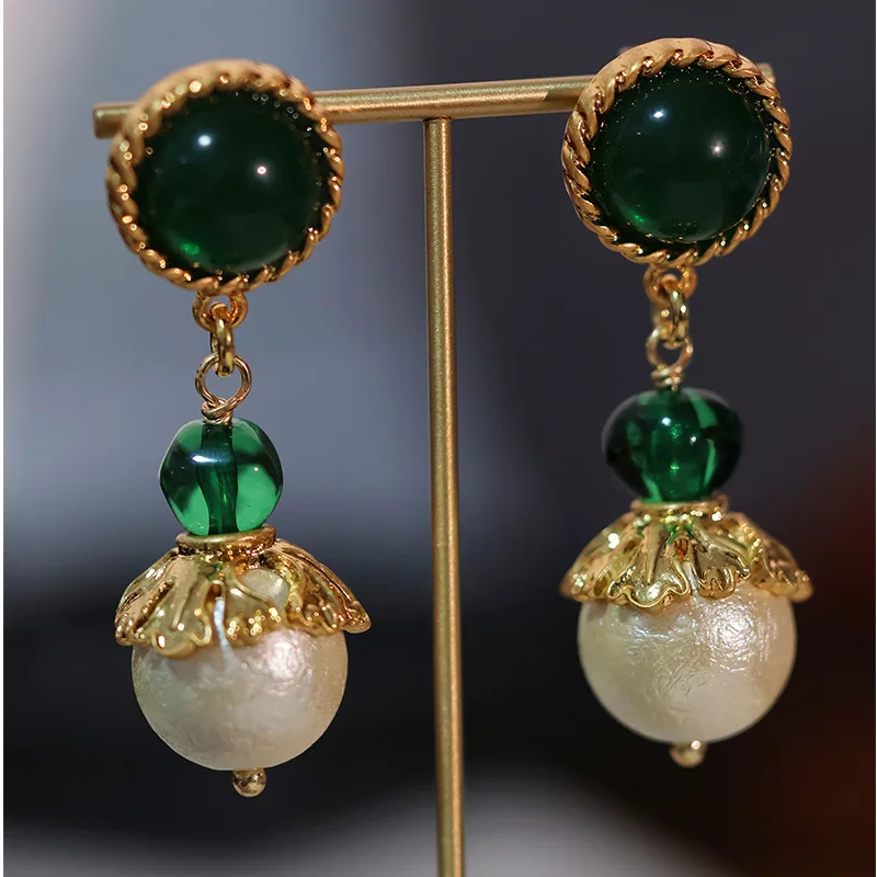 

Винтажные зеленые глянцевые японские серьги-подвески с хлопковым жемчугом