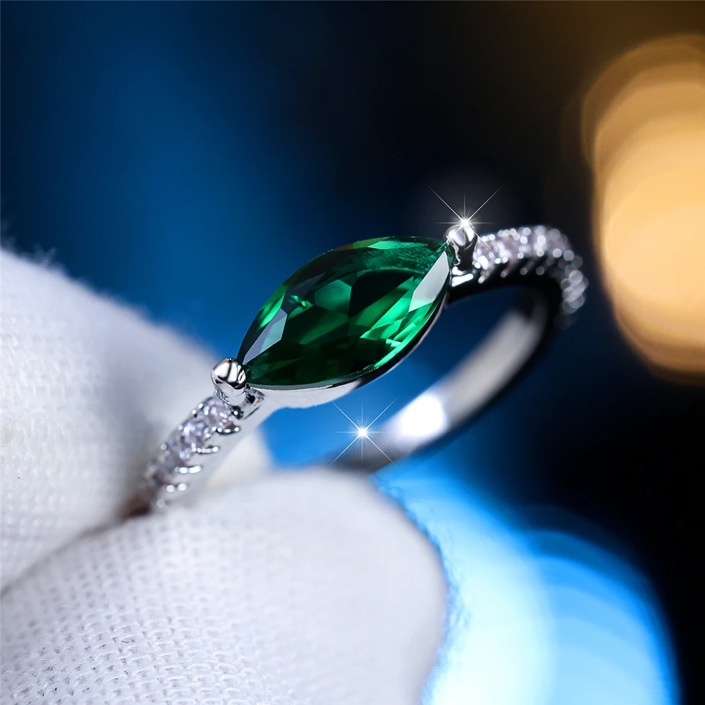 Cute Female Crystal Green Zircon Stone Engagement Ring Vintage Silver Color Wedding Jewelry For Women