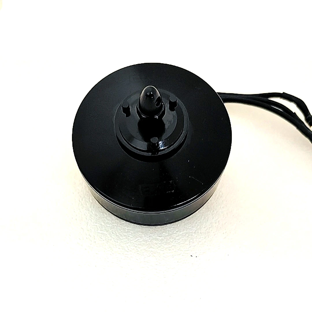 Moteur Brushless Shield 8318 100kV pour drone agricole UAV posé sur fond blanc, prêt à l'emploi.