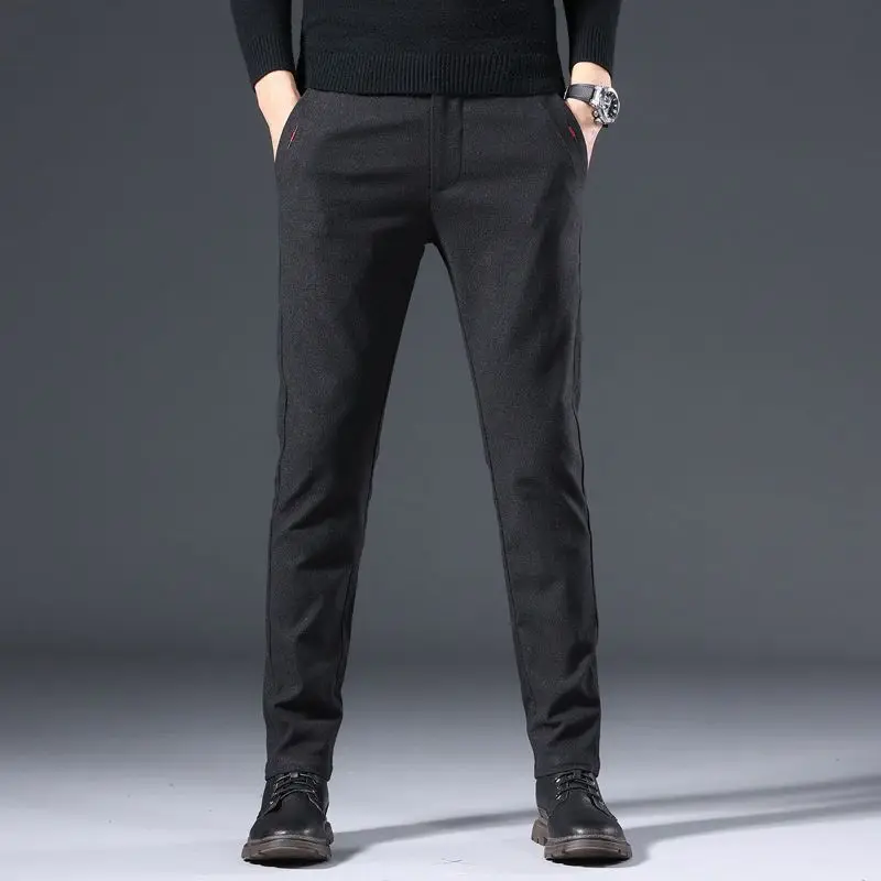 Рисунок 2 - Модные стильные облегающие брюки