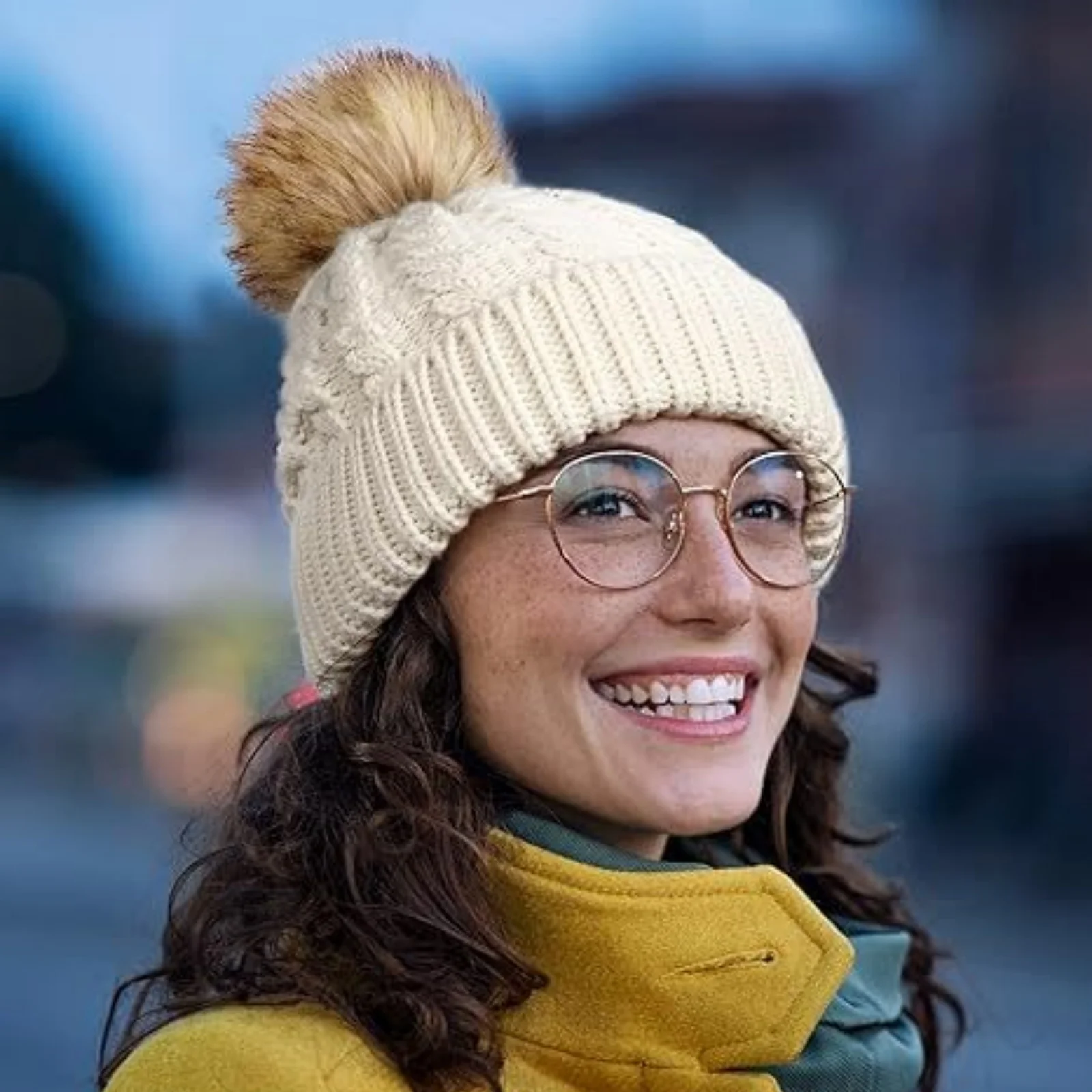 1PC Women's Winter Knitted Beanie Hats With Faux Fur Pom Pom Autumn Winter Warm Cable Knit Skullies Multi-Color Fashion Headwear