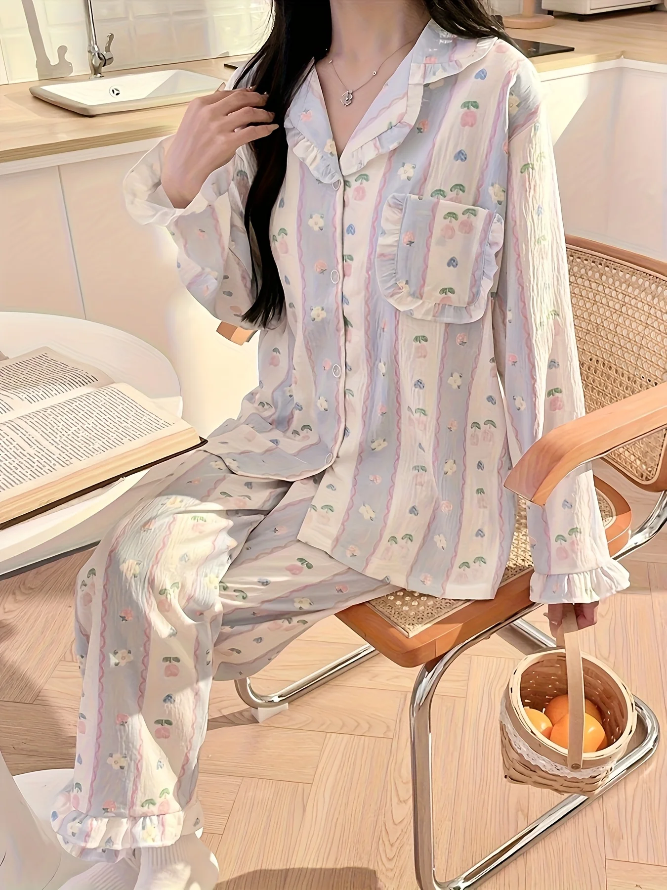 طقم بيجامة نسائي جديد للخريف/الشتاء - بيجامة مخططة بأكمام طويلة مع تصميم كشكش، طقم ملابس نوم بناتي رائعة.