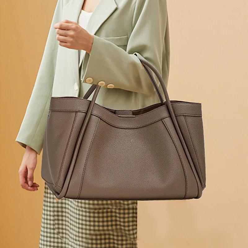 

2023 New Genuine Leather Tote Women's Handbags Fashion Commuter Mother Bag Large Capacity Tote Shoulder Messenger Bags