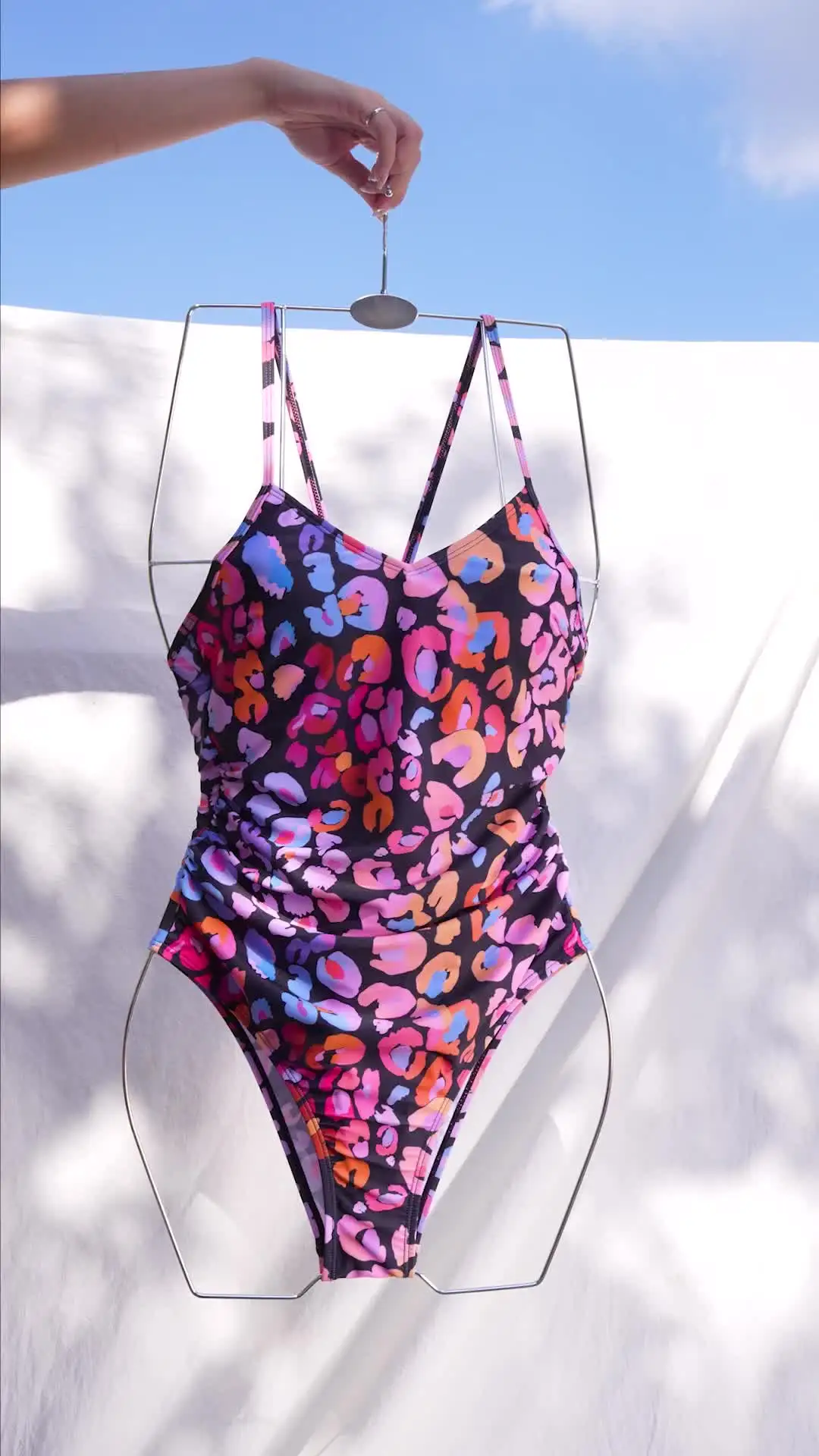 CUPSHE ワンピース 水着 レオパード 豹柄 関税込 Cupshe ヒョウ柄 O リングワンピース水着女性のセクシーな V