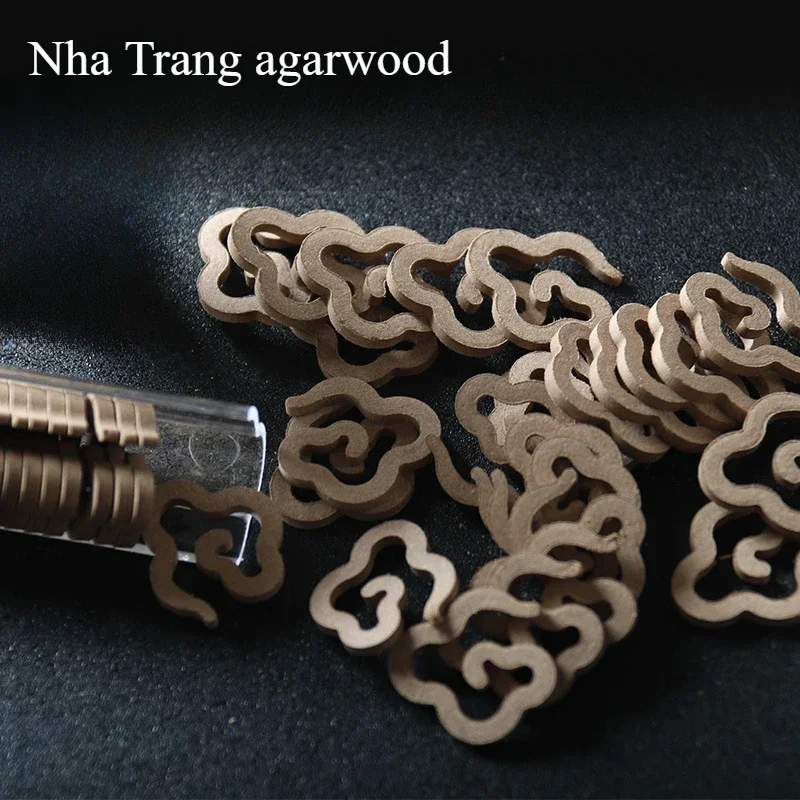 Description Picture 4 of itemNatural Sandalwood Agarwood Incense Tablets Indoor Meditation Aromatherapy Mini Incense Burner Persistent Fragrance Sandalwood