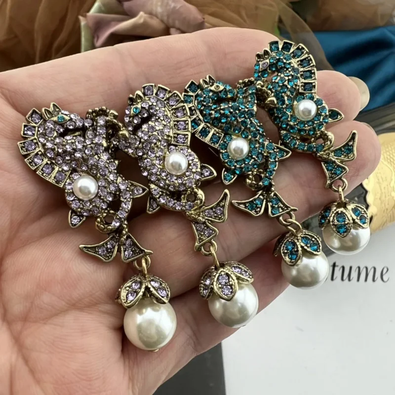 

Personality Temperament Small Seahorse Retro Fashion Atmospheric Clip Earrings For Women Luxury Collares Para Mujer Collar