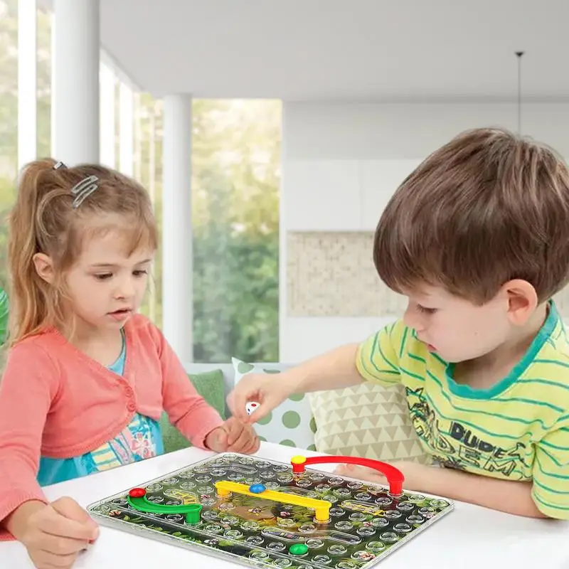 Рисунок 4 - Игра змеи и лестницы портативный