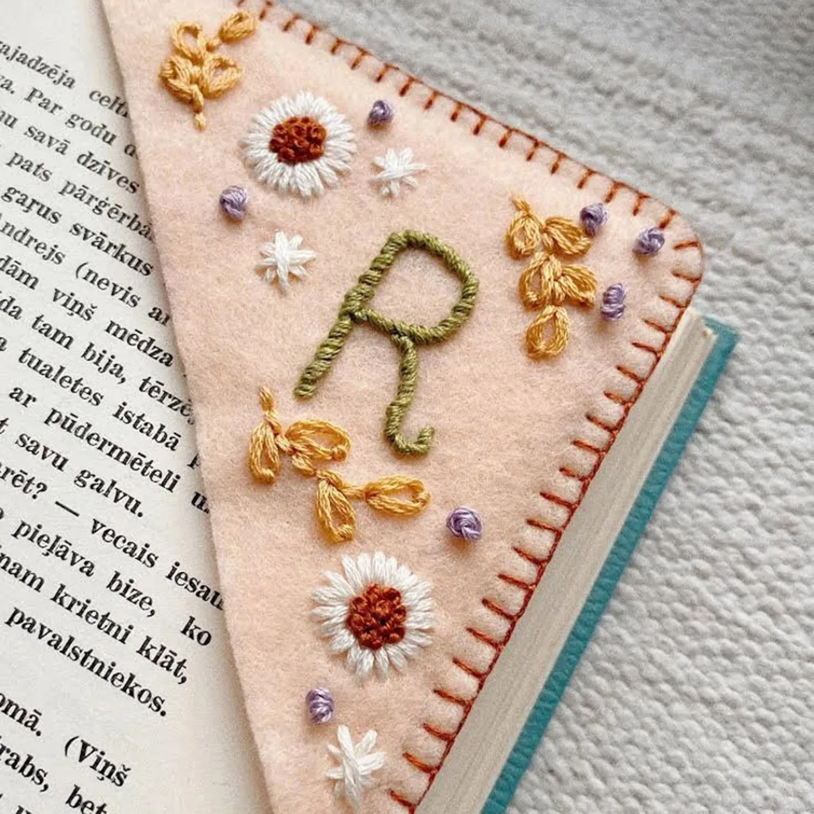 🔖 26 Letters Elegant Personalized Hand Embroidered Corner Bookmark Four  Seasons Fun Arts And Crafts For Kids Ages 8-12 Boys - AliExpress