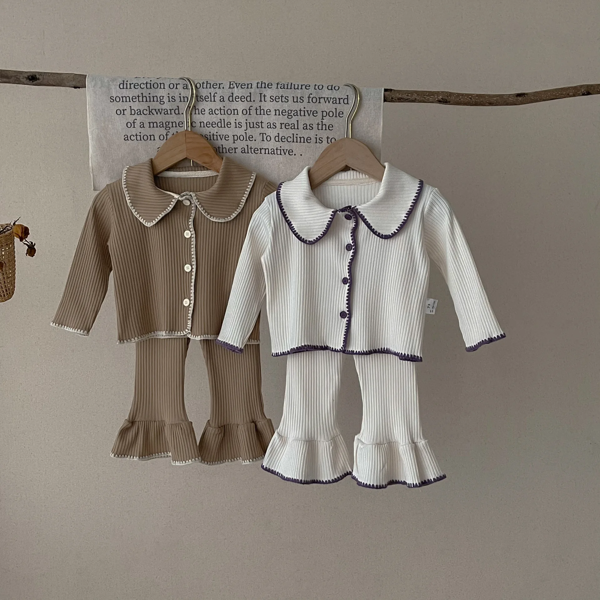 

Spring and Autumn Baby Small Shell Knitted Split Set Girls' Contrast Cardigan Pants Two Piece Set boys clothes girl clothes