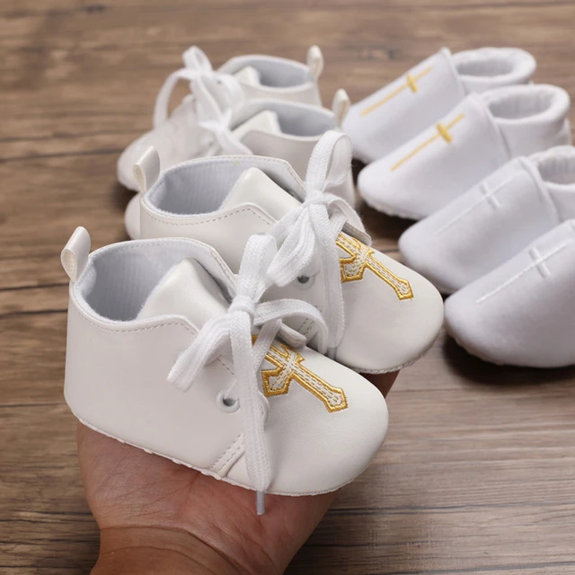 Chaussures de baptême fille souple blanche avec dentelle