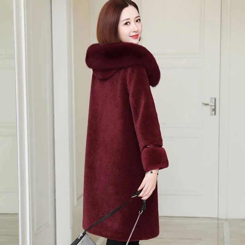 Рисунок 5 - Женское кашемировое пальто с капюшоном