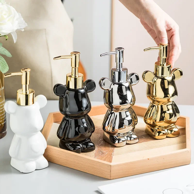 Creative Electroplating Bear Ceramic Emulsion Bottle Soap Bottle Shampoo Distributor Home Bathroom Decoration Ornaments 200ML soap dispenser