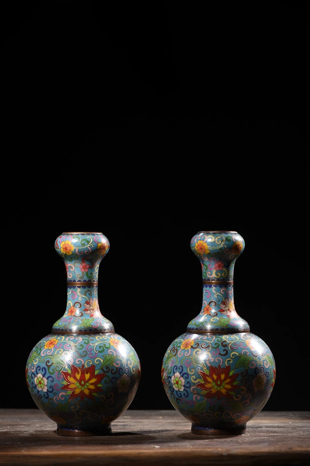 

10"Tibetan Temple Collection Old Purple Bronze Cloisonne Twig lotus pattern Garlic Bottle Appreciation bottle Vase A pair