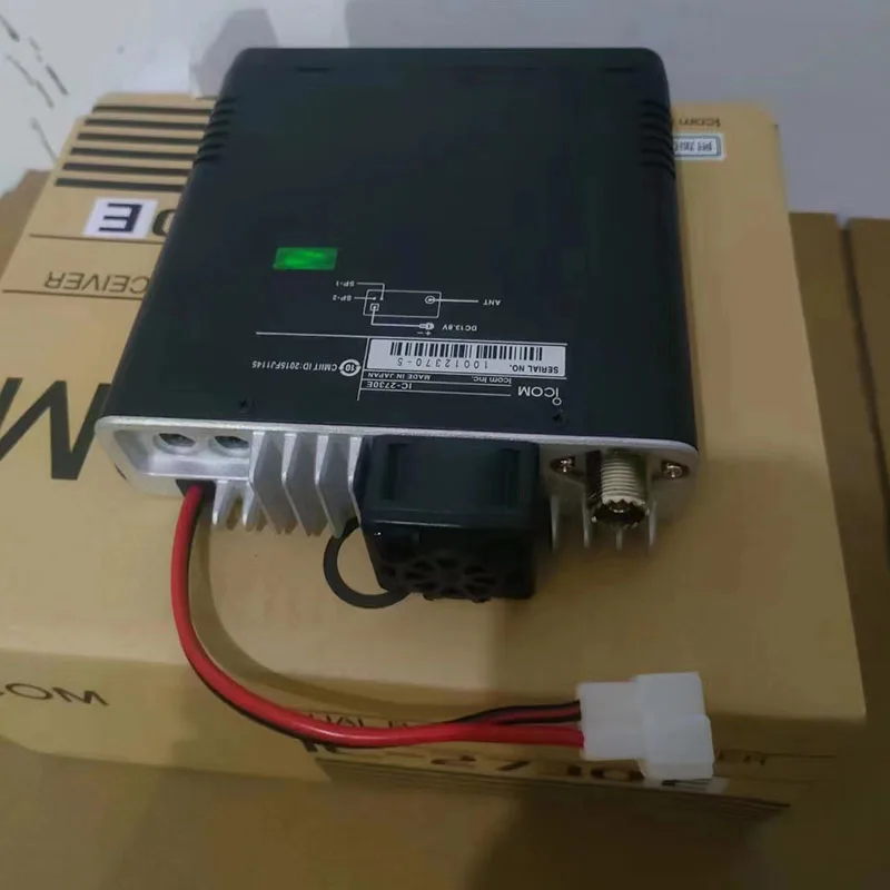 Рисунок 5 - ICOM телефон, двухдиапазонный трансивер VHF/UHF