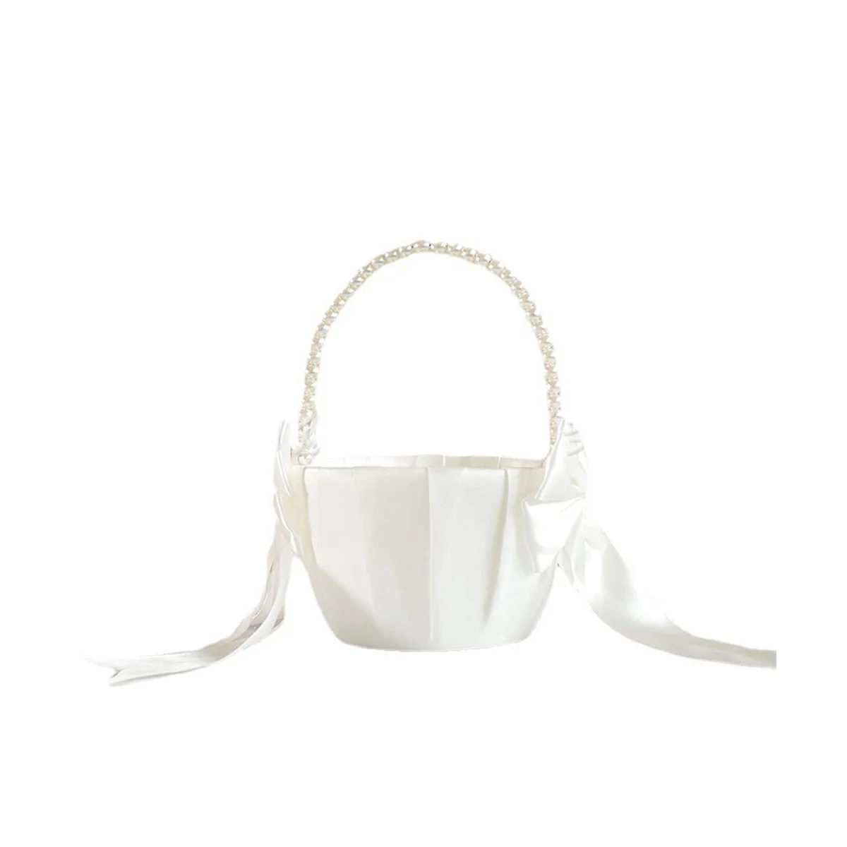 

Корзина из атласа с милым жемчугом и бантом