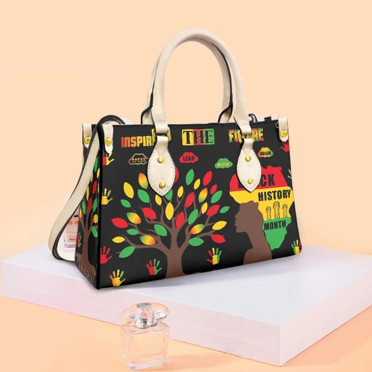 Рисунок 2 - Клатч из искусственной кожи с верхней ручкой