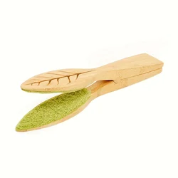 Eco - Friendly Leaf Cleaning Tongs - Handheld Green Brush with Ergonomic Wooden Handle (1pc)