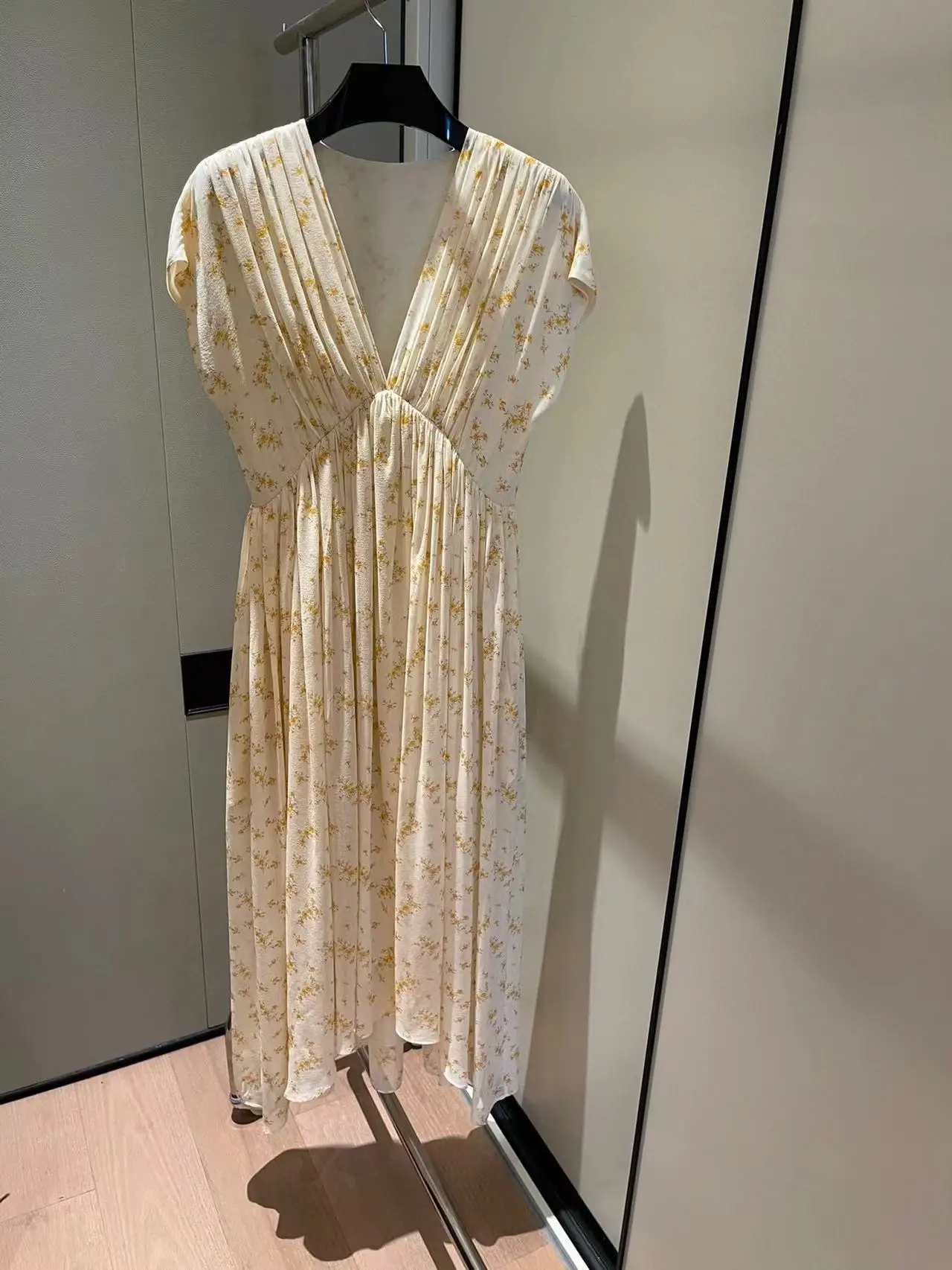 

Fyion 2022 Summer Women Tank Dress Runway Fashion Sleeveless V-Neck Flowers Print Long Silk Holiday Vacation Dress Vestidos