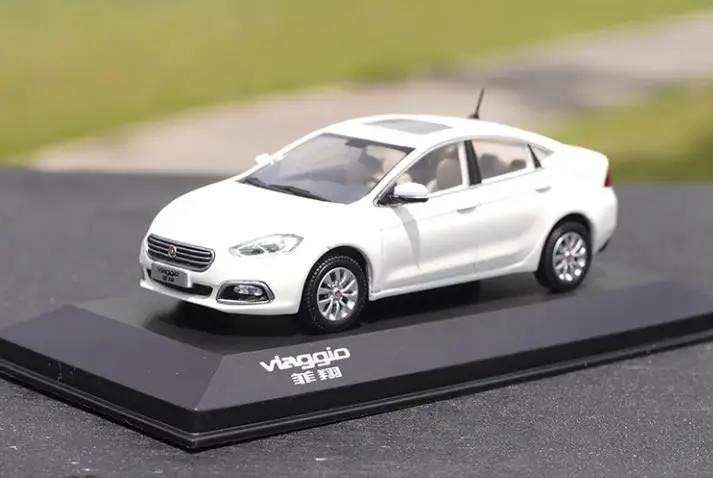 1:43 Orijinal GAC Fiat Feixiang Araba Modeli FIAT Viaggio Alaşım Simülasyon Araba Modeli Hediye