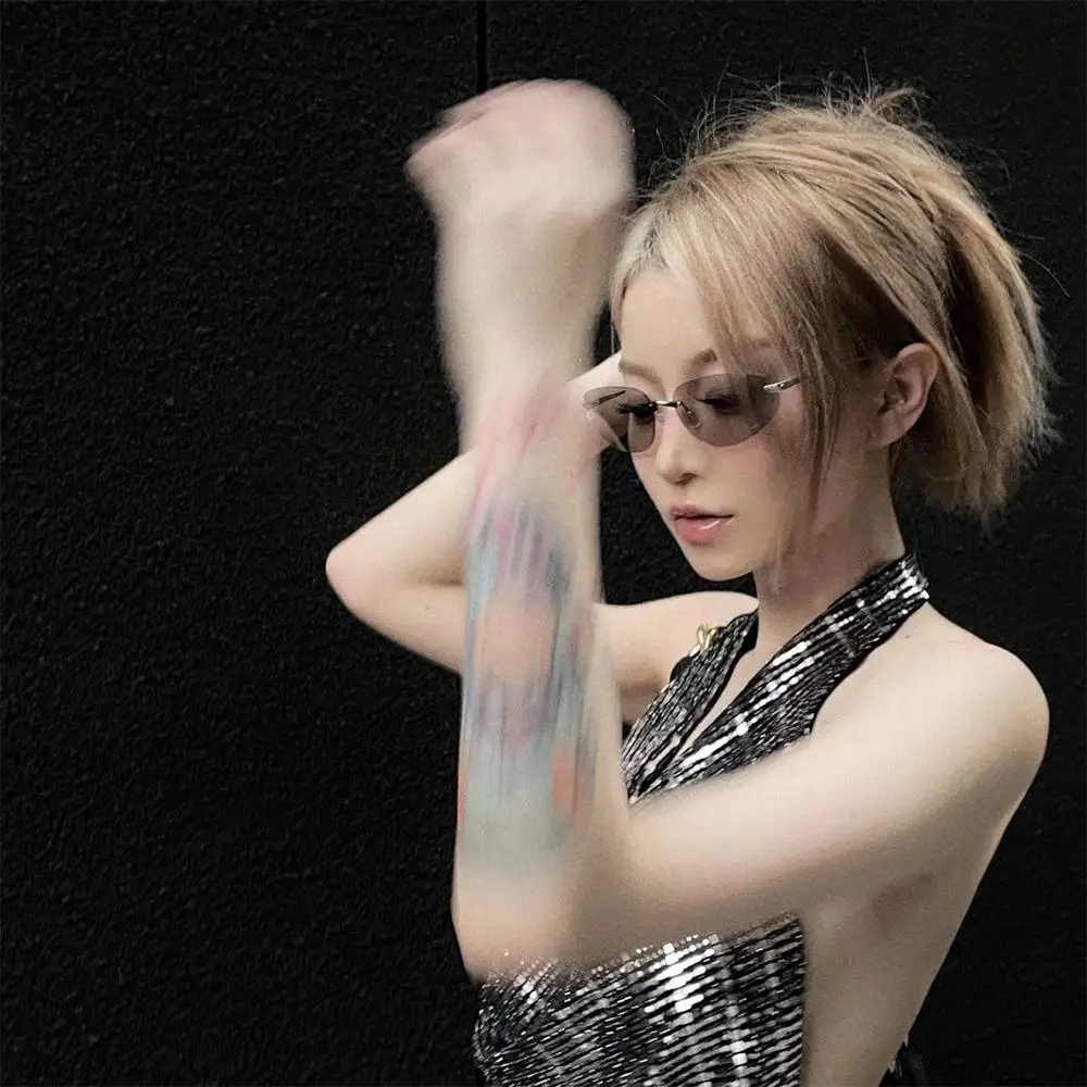 미래형 프레임리스 선글라스 고급 UV400 차단 Y2K 쉐이드 2025 신상 유니섹스 힙합 선글라스 (남녀공용)