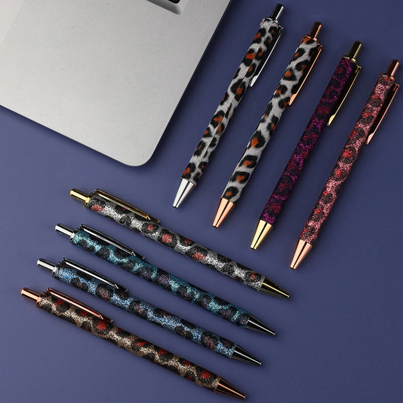 Рисунок 2 - Новая металлическая шариковая ручка