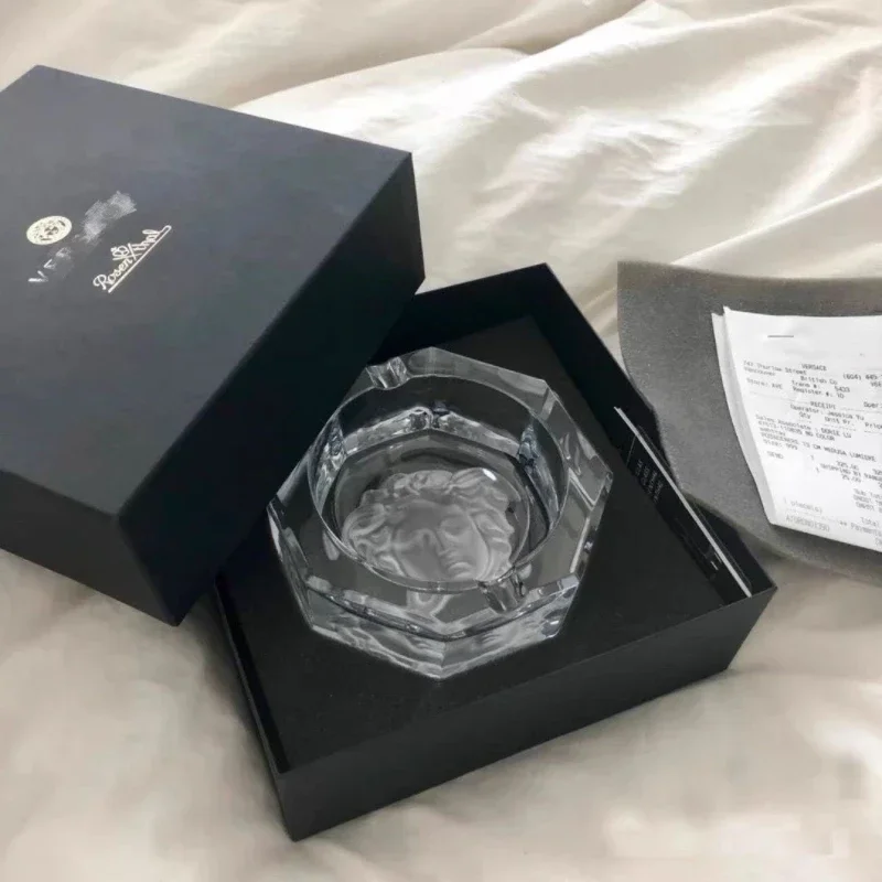 

Crystal Ashtray Light Luxury Personality Fashion High Beauty Living Room Car High-end Gifts Boyfriend Birthday Gift