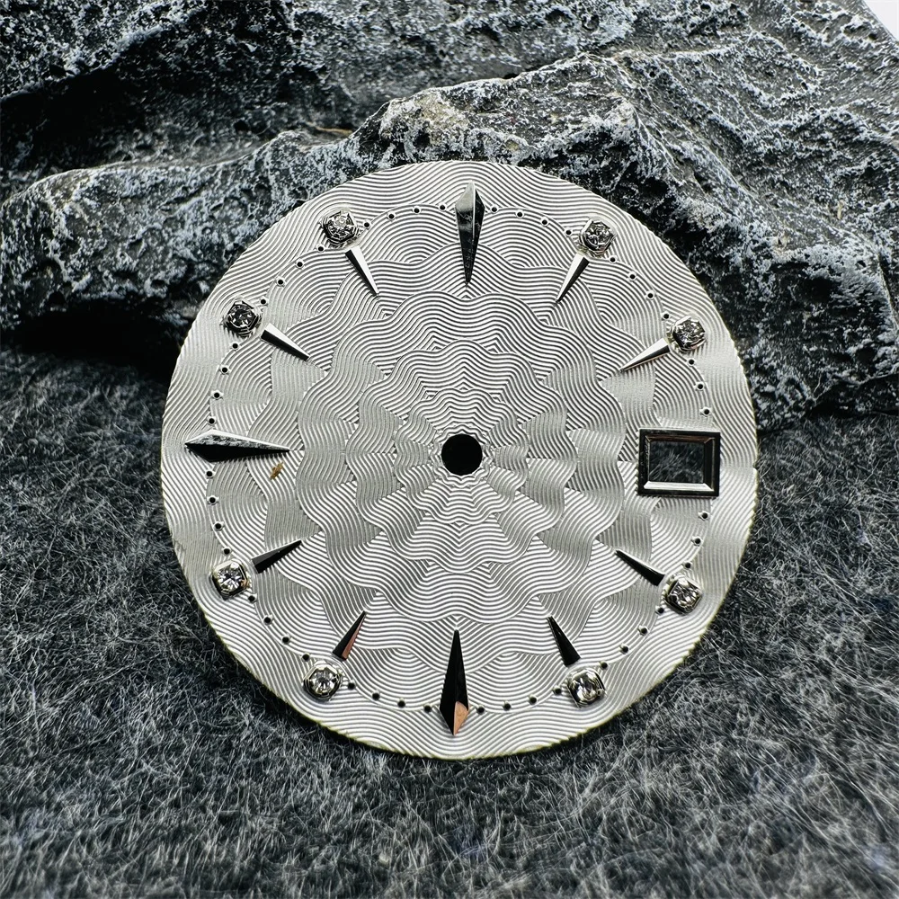 Elegant 29mm Diamond-Accented Ladies' Watch Dial with Calendar Feature