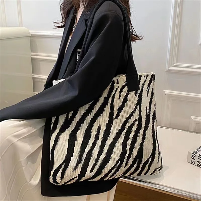 A VACATION【FAN ZEBRA TOTE BAG】 Amazon.com: Zebra Zsssssss Tote Bag : Clothing, Shoes & Jewelry