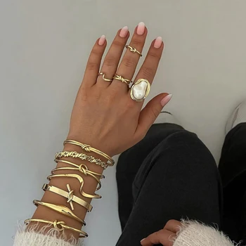 Anelli semplici in acciaio inossidabile alla moda per le donne Anelli aperti geometrici lisci color oro Anelli ad arco Diamanti Anello regalo per gioielli