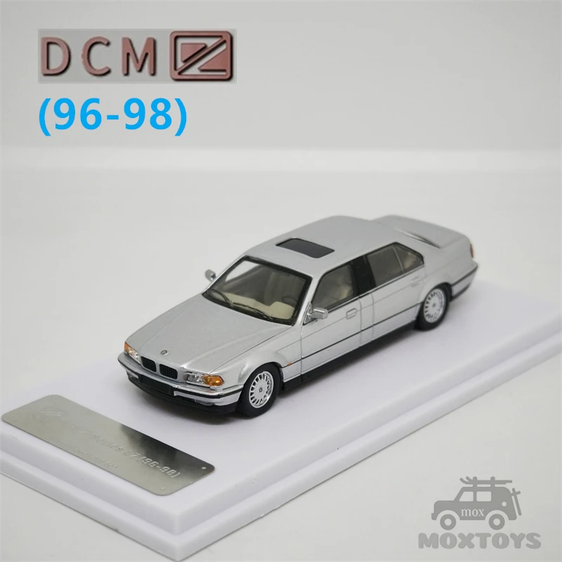 DCM 1:64 E38 7-serie L7 (96-98) Pre ver. / (98-01) post ver.