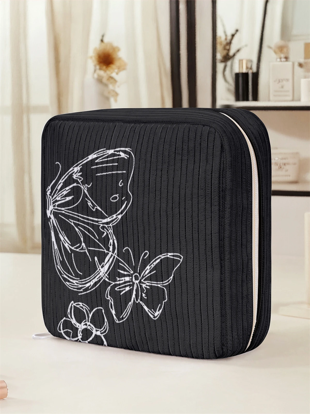 Butterfly pattern printed sanitary napkin storage bag, women's lightweight tissue bag, sanitary tissue bag