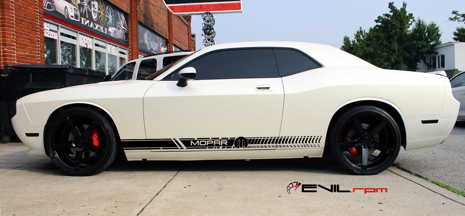 

For 1Set/2pcs Side Stripe Door Decal Graphic Sticker Kit for CHallenger 2008 2009 2018 Car styling