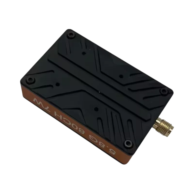 Kit complet FPV 7.2G 5W VTX et VRX posé sur une table, prêt à être installé sur un drone