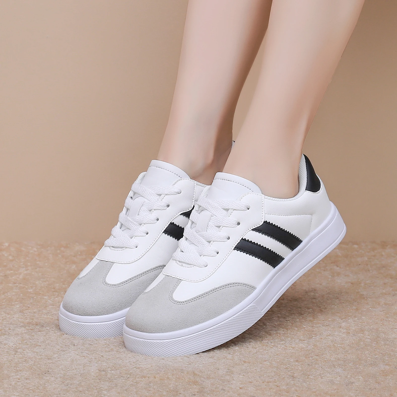 Male Female Style Sneakers 2024 Trend Casual Shoe Italian Breathable Leisure Male Sneakers Non-slip Footwear Vulcanized Shoes 2