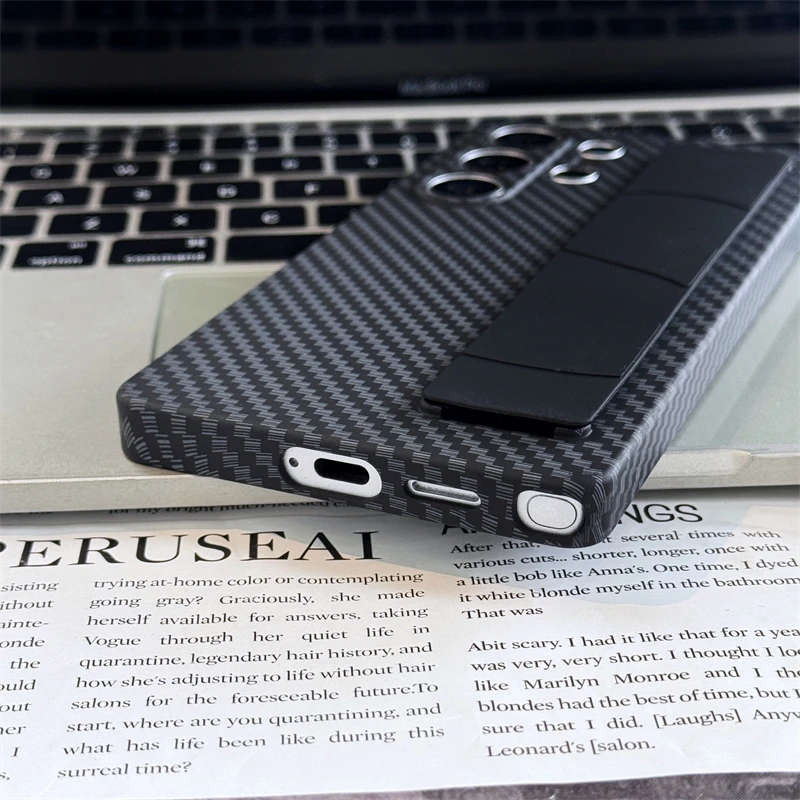 Premium Carbon Fiber Pattern Silicone Wrist Strap Case - Shockproof Hard PC Thin Cover